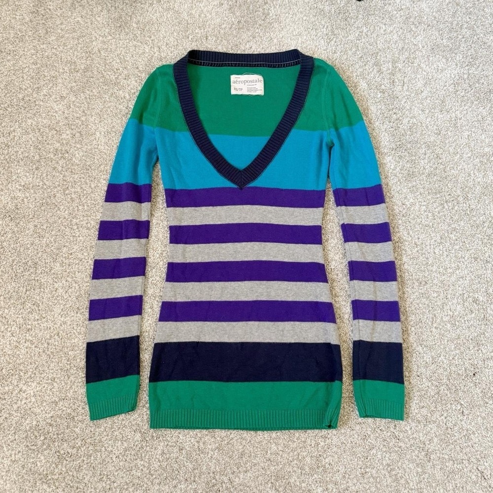 2000's Aeropostale Striped V-Neck Sweater • Size XS